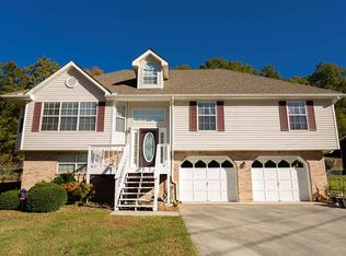 5222 Darrowby Dr, Ooltewah, TN 37363