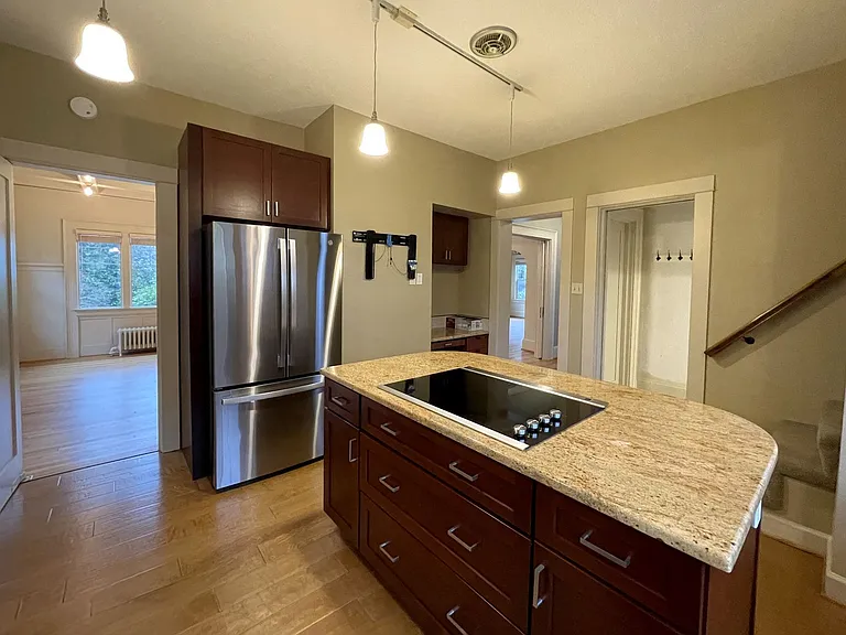 5514 NE Halsey St — Photo 10