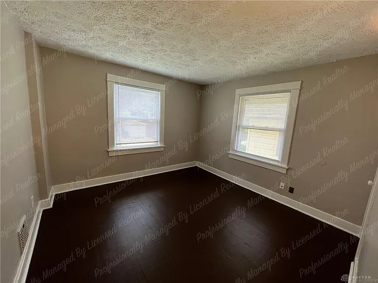 614 S Smithville Rd — Photo 17
