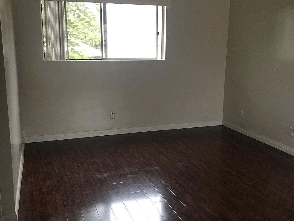 2nd image of 12912 Whitewood Ave #2
