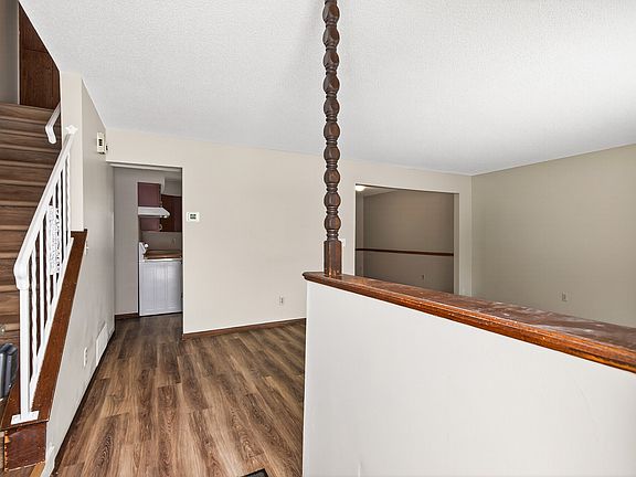 2nd image of 1081 Thorndale Ave #1097