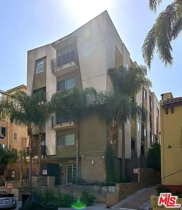 Building Photo - 2864 Sunset Pl #206