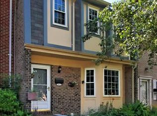 9078 Giltinan Ct, Springfield, VA 22153