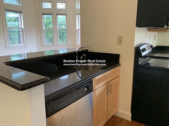 195 Commonwealth Ave. #8 Boston - Back Bay Unit Photo 2