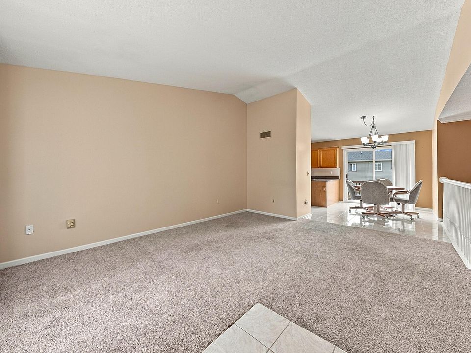 221 Superior Ave, photo 15