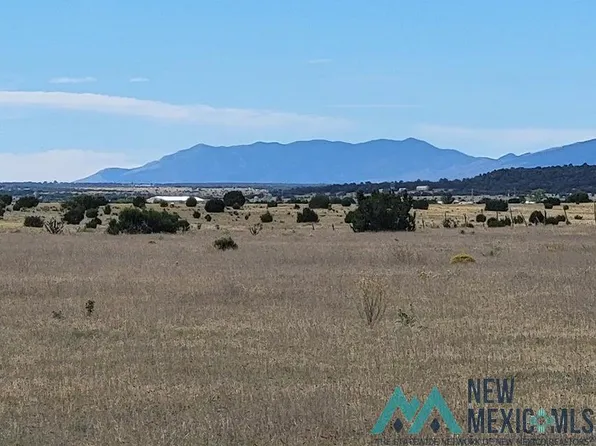 483 Lexco Rd, Moriarty, NM 87035