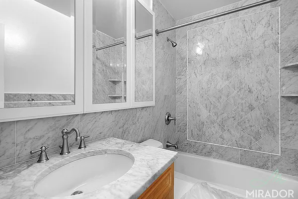 Rented by Mirador Real Estate | media 13