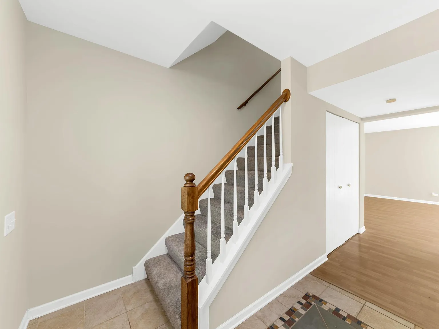 3 bed, 2.5 bath, 1631 sqft, $3,400 — Photo 3