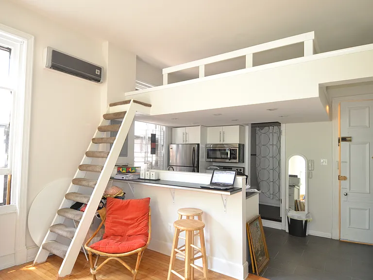 2310 Delancey St — Photo 2