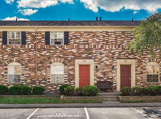 2555 Olde Hill Ct S, Columbus, OH 43221