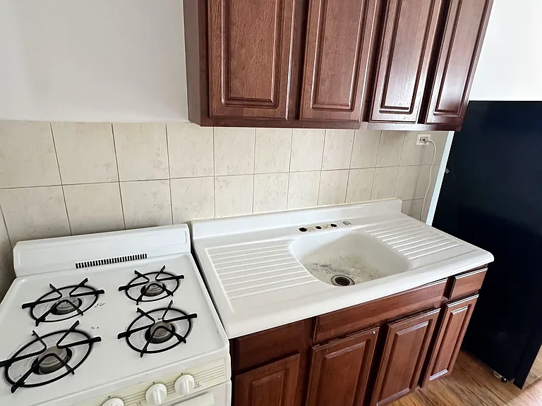 2712 N Milwaukee Ave — Photo 9