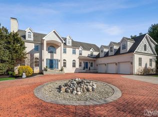 5 Sassman Ln S, Monmouth Junction, NJ 08852