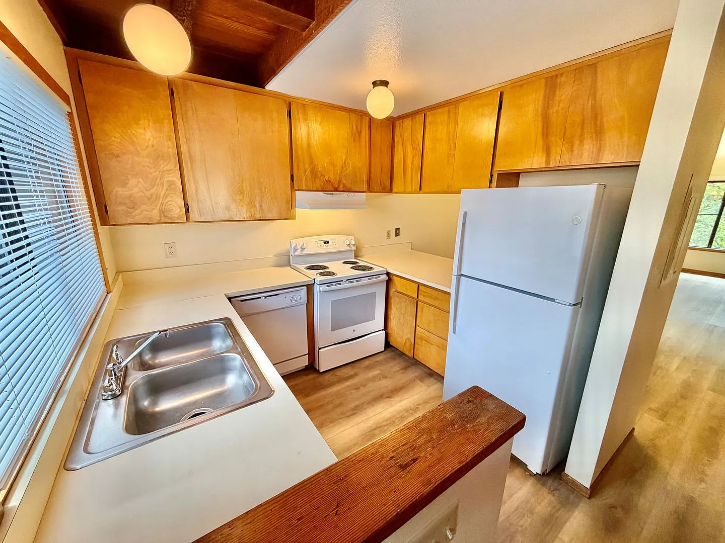 Townhouse By Avery Park — Photo 3