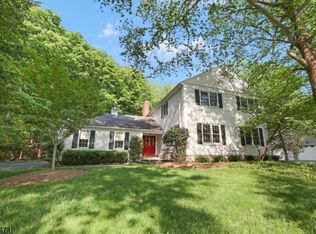7 Pontiac Dr, Wayne, NJ 07470