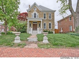 453 Bluff St, Alton, IL 62002