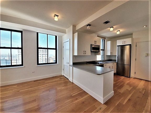 3rd image of 184 Joralemon St #11R