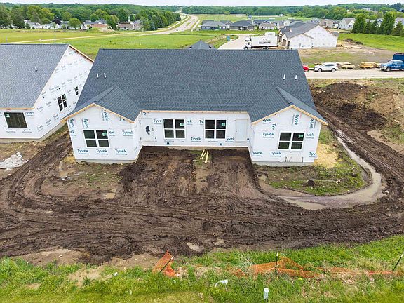 3rd image of 1214 Rock Ridge Cir