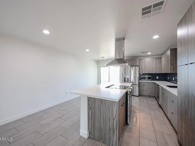 2651 N 71st Pl — Photo 15