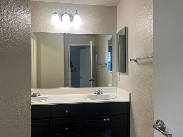 1355 Nicolette Ave #1323 — Photo 12