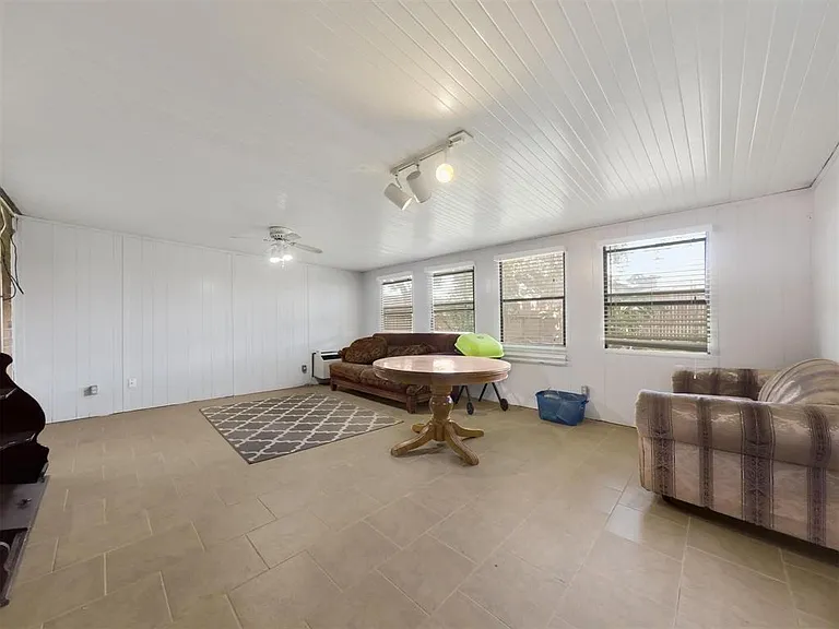 12406 Sarti St — Photo 26