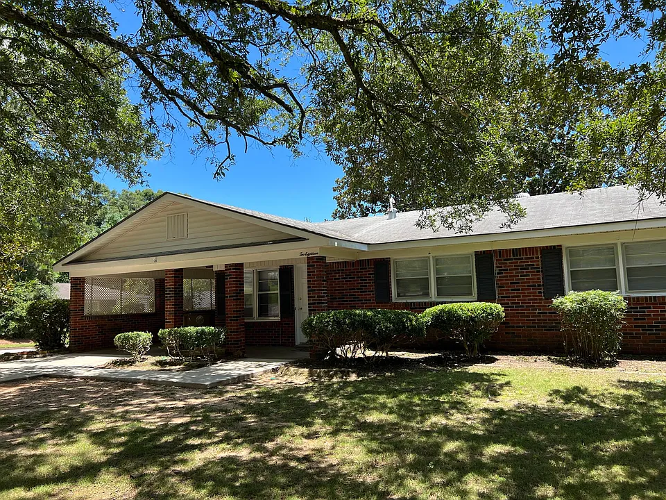 218 Glen Oaks Rd