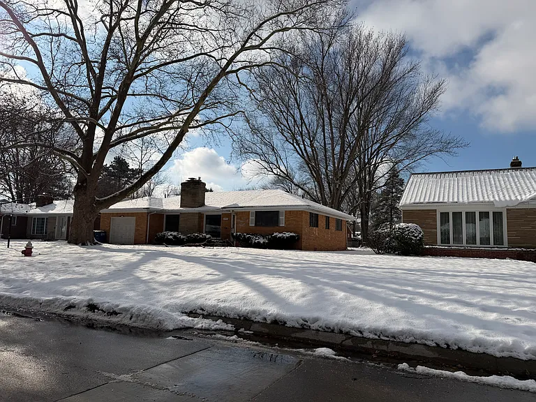 2701 Evergreen Rd — Photo 4