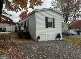 113 Meadow Ln, Lititz, PA 17543