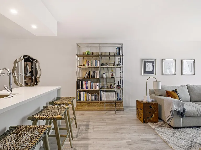 31 SE 5th St #2410 — Photo 9