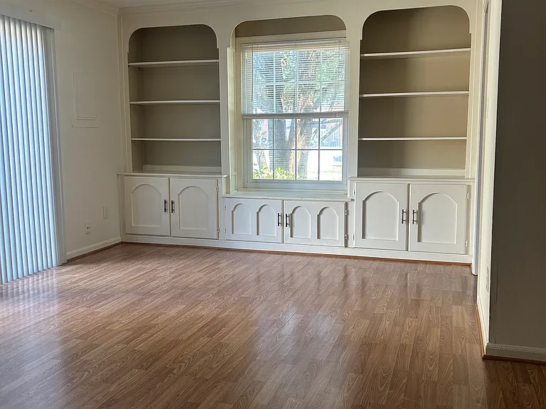 937 Poquoson Cir — Photo 2