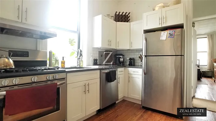 Rented by ZealEstate Group Inc | media 20