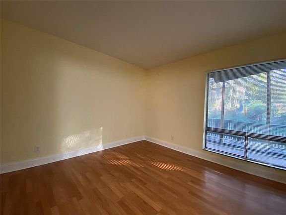 4th image of 2432 Lemontree Ln