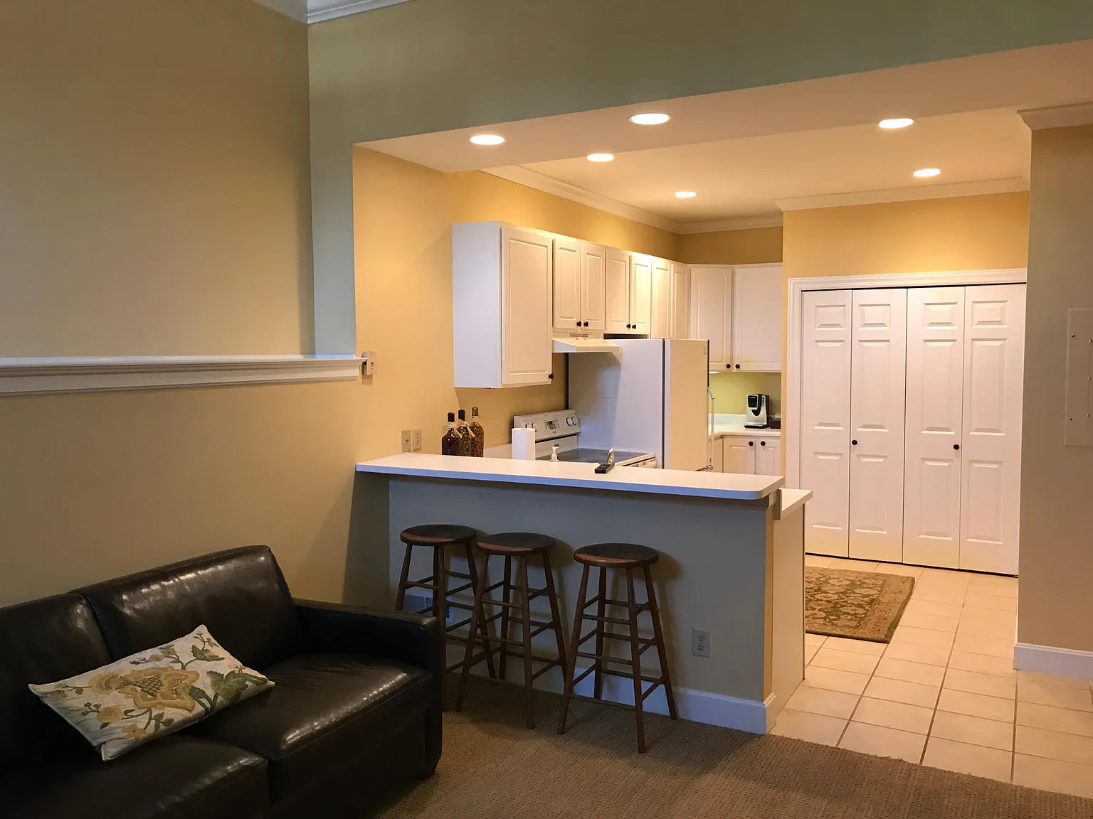 1 bed, 650 sqft, $1,300 — Photo 2
