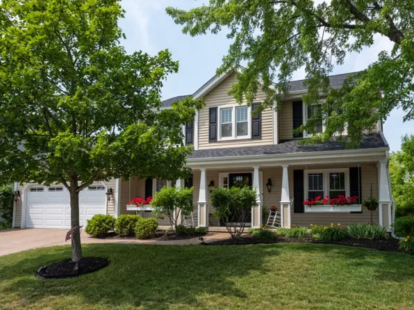 27W276 Victoria Ln, Winfield, IL 60190