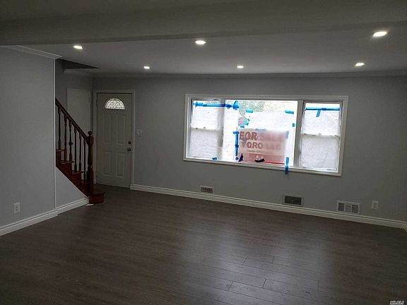 4th image of 471 White Star Ave