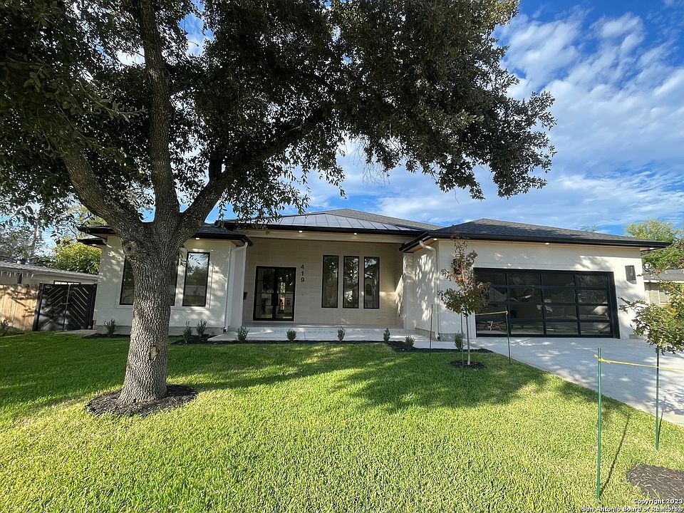 1st image of 419 Robinhood Pl