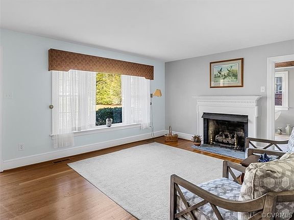 4th image of 8809 Turnbull Ave