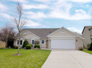 6720 Mystic Woods Pl, Fort Wayne, IN 46835