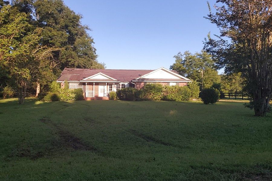 1st image of 472 Lake Laurie Cir