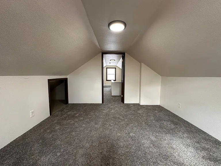 335 14th Ave — Photo 26