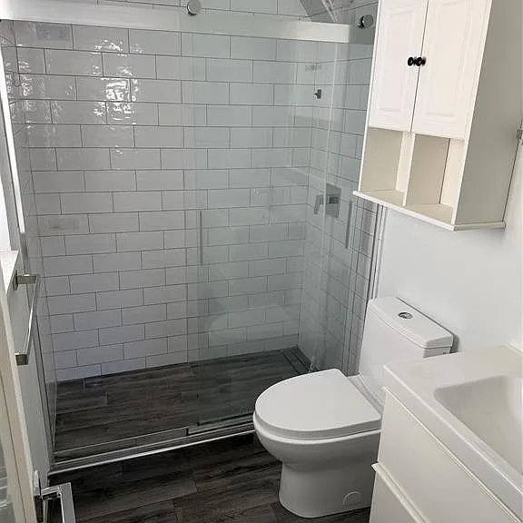 1077 NE 34th St #3 — Photo 22