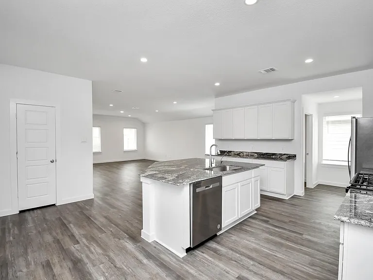 8519 Swenson Ln — Photo 12