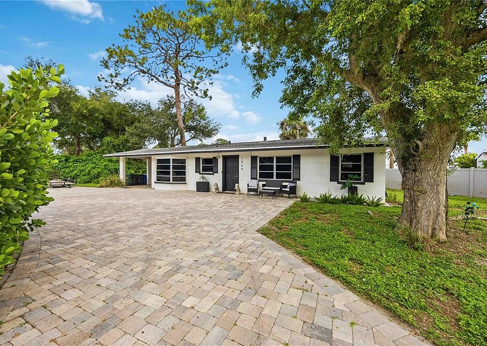 1st image of 1909 BUCCANEER DRIVE