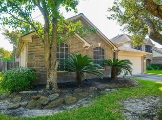 16819 Dunbar Grove Ct, Sugar Land, TX 77498