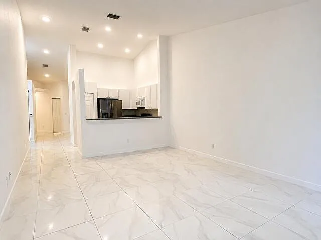 2 bed, 2.0 bath, 1379 sqft, $2,700 — Photo 4