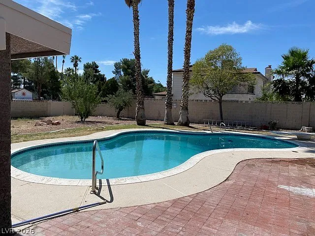 2047 Westwind Rd — Photo 28