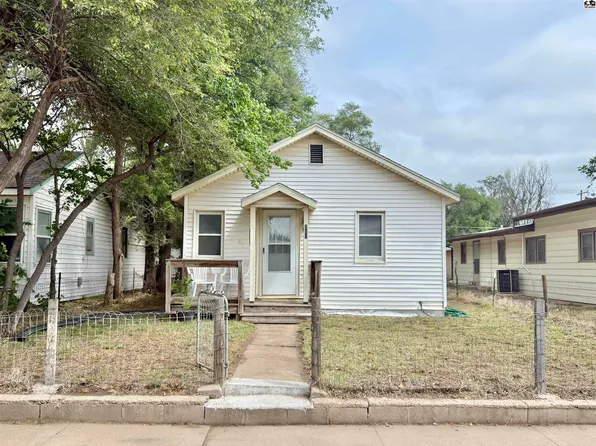 816 E 2nd Ave, Hutchinson, KS 67501