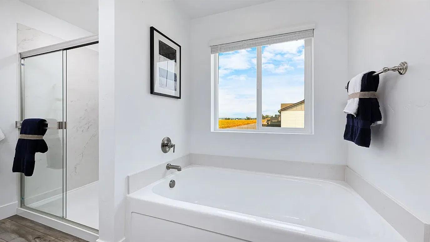 5 bed, 2800 sqft, $3,500 — Photo 4