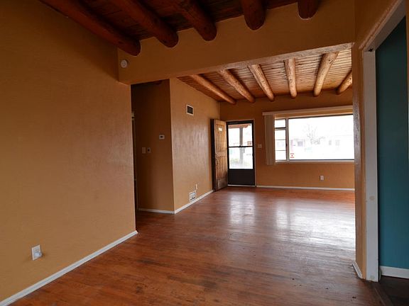 4th image of 900 Zuni Dr