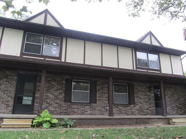 1st image of 1526 Rosewood Ave