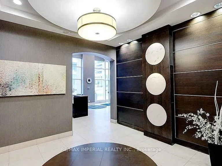 25 Town Centre Ct #322 — Photo 3